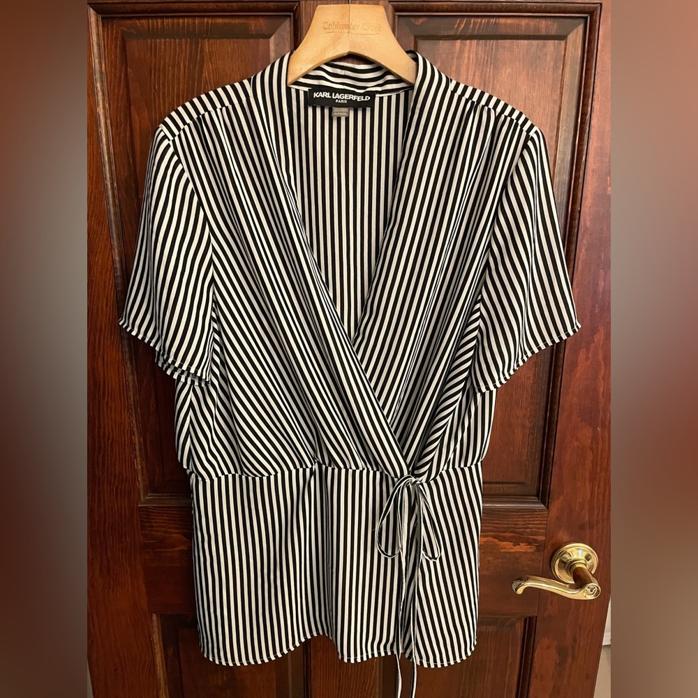 Karl Lagerfeld Paris Women’s Striped Short Sleeve Blouse Size XL